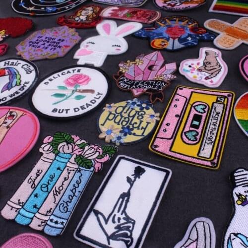 Cartoon Rabbit Iron on Patch Embroidered Patches For Clothing Applique Accessories Fusible Sewing Flower Patches For Clothing