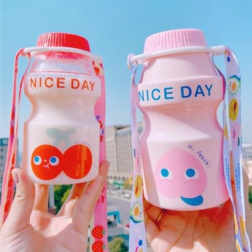 New 480ml Strawberry Milk Water Bottle Cute Cartoon Plastic Water Cup BPA Free Portable Leakproof Drinking Bottles for Girls