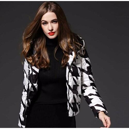2020 winter new hooded short fashion down jacket women