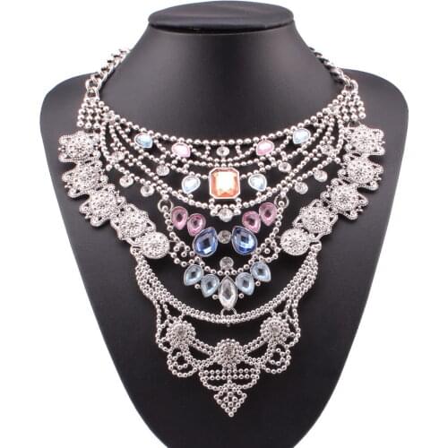 2021 New Arrival Design Fashion Brand Women Necklace Chain Vintage Alloy Crystal Pendant Chunky Statement Necklace Wholesale