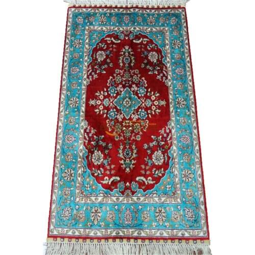 Popular prayer rug handmade persian silk carpet