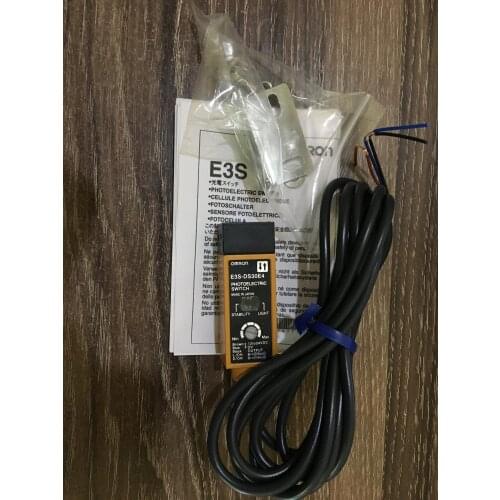 E3S-DS30E4 OMRON photoelectric sensor 12 TO 24VDC