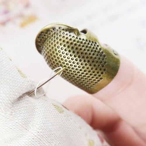 1x Sewing Thimble Finger Protecto Metal Shield Protector Pin Needlework Household DIY Sewing Tools Accessories XJ38