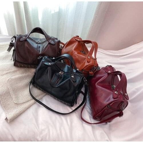 Women Bag High-capacity PU Leather Oil Leather High-quality Handbag Fashion Personality Stud Crossbody Bag Solid Soft Leather