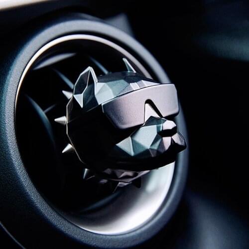 Bulldog Diffuser Car Air Freshener Perfume Creative Dog Head Car Vent Clip Vintage Accessories Interior Aromatherapy Ornament