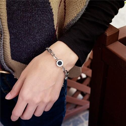 Japanese Korean Student Womens Jewelry 2021 Trend Stainless Stee Bracelet For Women Rose Gold Set Zircon Roman Numerals On Hand