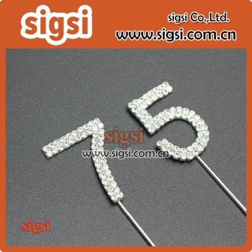 Zinc alloy lead and nickle free material rhinestone cake topper
