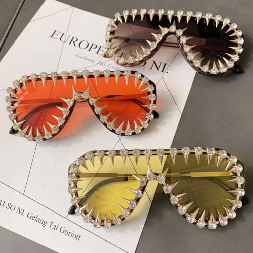 2021 new sunglasses mens and womens fashion sunglasses big face round face wedding photography glasses women