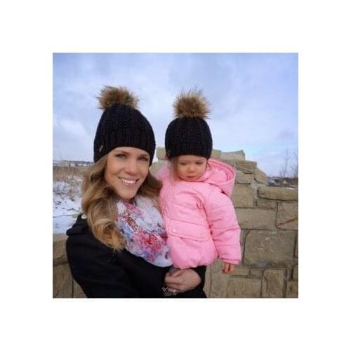 2 PCS Fur Hairball Parent-child Hats Warm Winter Women Knitting Wool Hats Children Baby Caps Ball Hedging Beanie Cap Mutsen Dame