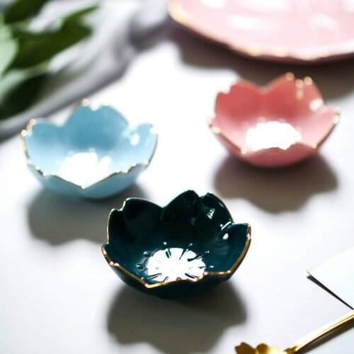 Creative Phnom Cherry Blossom Dish Ceramic Japanese Flower Plate Seasoning Soy Sauce Bowl Vinegar Dishes Plates Decoration Gift