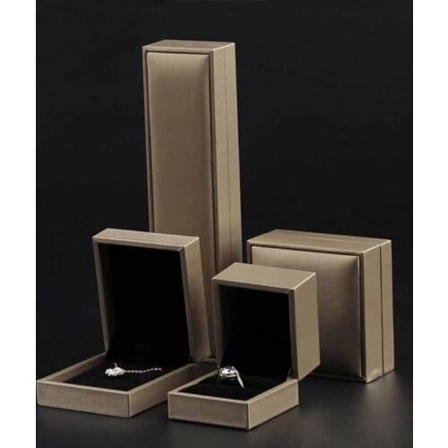 1 pcs 6x6.5x5cm gold /red color flannelette drawbead box jewelry box ring necklace pendant bracelet Jewelry Box