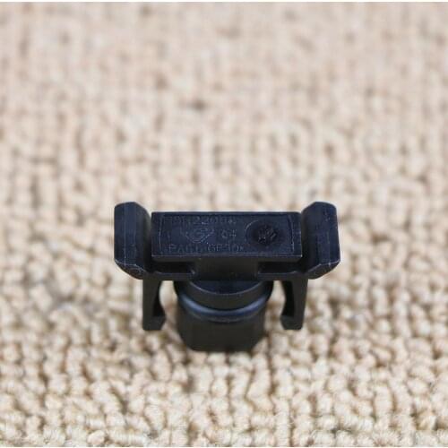 31368308 Car water tank filling kettle plugging radiator Water plug For VOLVO C30 S40 S60 S80 V40 V50 V60 V70 XC60 XC70 car