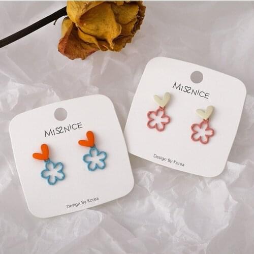 2021 Fashion Contrast Color Love Flower Earrings for Women Cute Love Heart Hollow Floral Drop Dangle Earrings Summer Jewelry