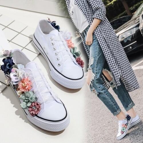 European famous brand design canvas shoes 2019 new colorful flower lace up casual shoes flats women summer cozy espadrilles