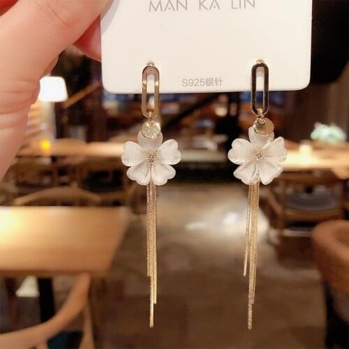 Korean small fresh earrings asymmetrical earrings temperament earrings new fashion web celebrity super sen earrings woman