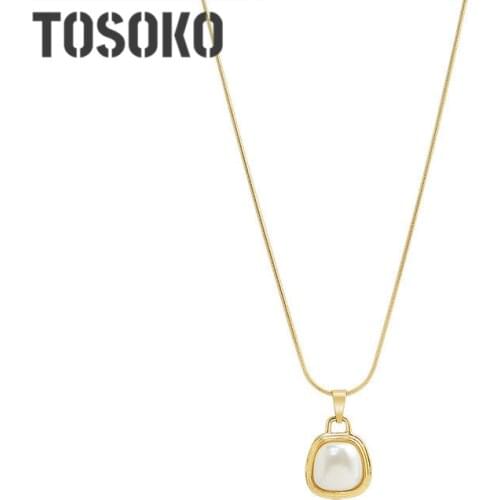 TOSOKO Stainless Steel Jewelry Simple Black And White Imitation Pearl Pendant Necklace For Womens Fashion Clavicle Chain BSP801