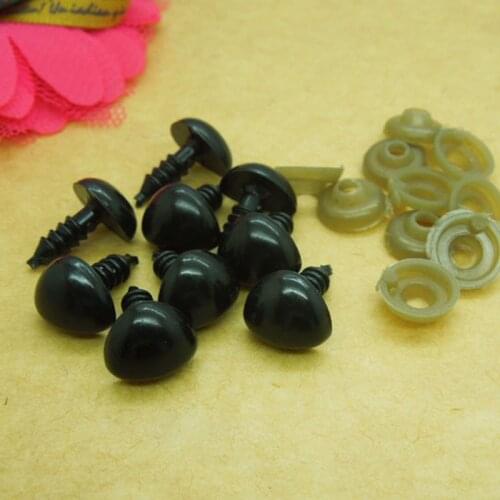 100pcs Safety Nose / Plastic Doll Noses Triangle Black Color For Bear Doll Animal Puppet Making 11*9mm EA065