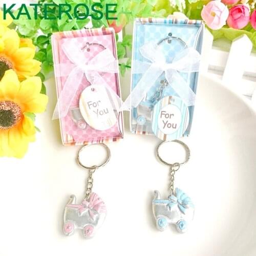 FREE SHIPPING 30PCS/LOT New Baby Shower Favors Pink/Blue Baby Carriage Design Key Chains Birth Christening Gift Keychain Favor