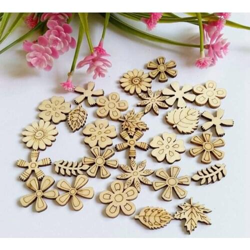 100Pcs/lot Mixed Sizes Flower Wood chips Buttons DIY Scrapbooking for Gift Tag Embellishment Decoration DIY
