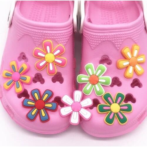 7PCS Big Flower Kawaii Croc Jibz Shoe Charms PVC Shoes Decoration Accessories Fit Wristbands Shoe Buckle for Girls X-mas Gift
