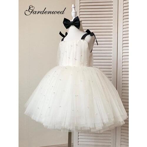 Ivory Pearls Princess Flower Girl Dresses Spaghetti Straps Straight Neckline Pleated Tulle Baby Girl Wedding Party Dresses
