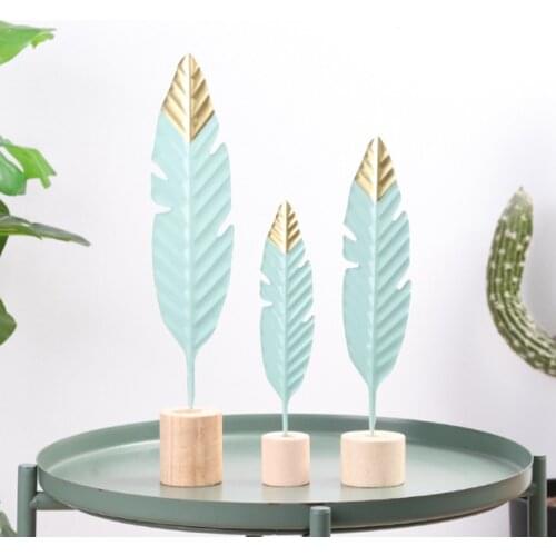 Modern Feather Wood Decorations Table Fairy Garden Miniature Figures Fashion Flamingo House Decoration Christmas accessories