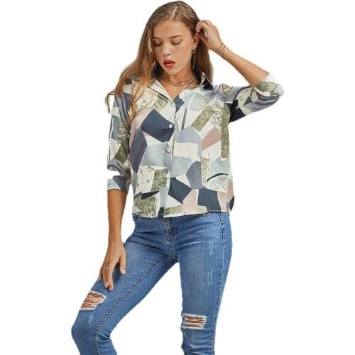 Spring Autumn Shirts Female Geometric Pattern Turn Down Collar Three Quarter Sleeve Women Tops Blusas Mujer TJR183