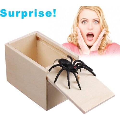 Hot Selling 1 Pcs Wooden Prank Spider Scare Box Case Joke Lifelike Funny Surprise Gag Toy