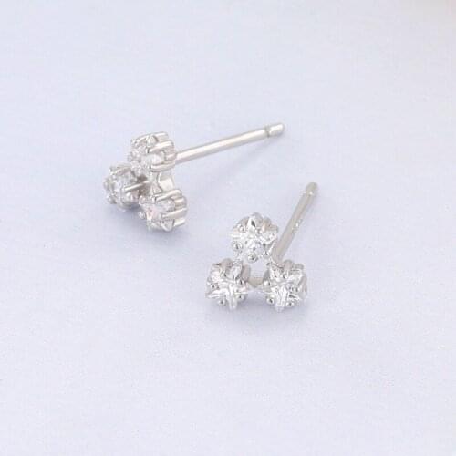 S925 Sterling Silver Three Synthetic Diamond Earrings Womens Simple Fashion Sweet Earrings Mini Small Diamond Earrings