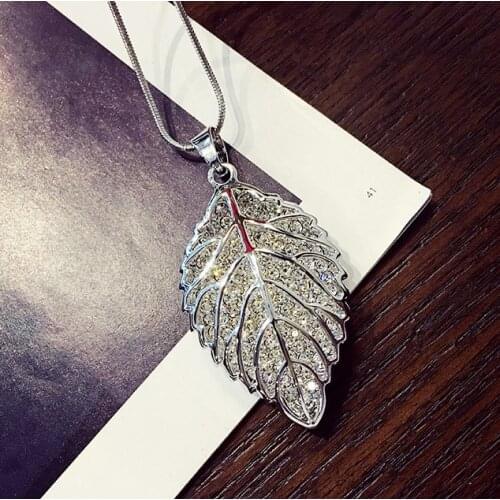 Sale Fashion long section sweater chain necklace Fine jewelry Crystals From Swarovskis female opal hanging chain jewelry