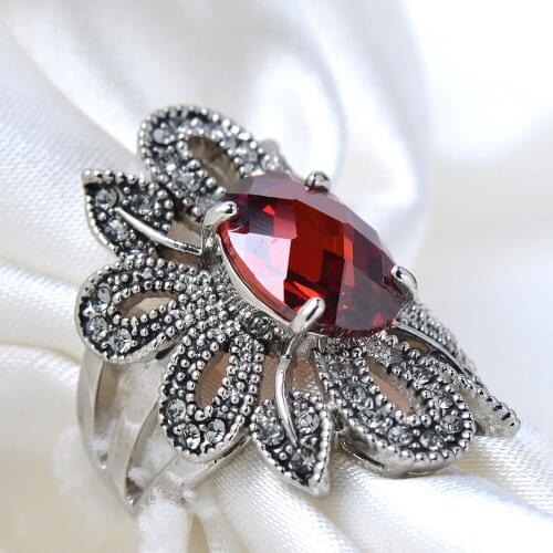 Vintage Female Oval Red Crystal Hollow Ring Classic Silver Color Wedding Ring Fashion Bridal Flower Engagement Rings For Women