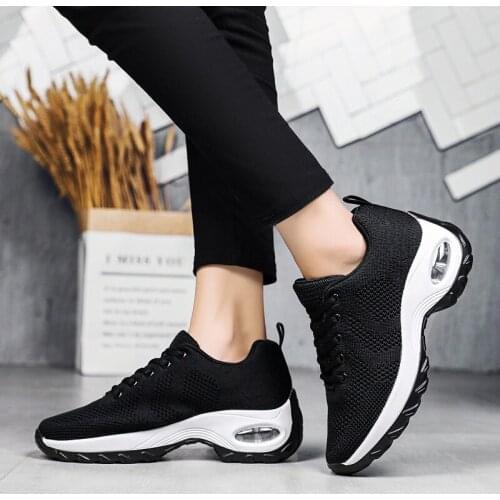 Womens Casual Shoes Sneakers Mesh Breathable Light Soft Ladies Outdoor Running Sports Footwear Thick bottom Flats Plus Size