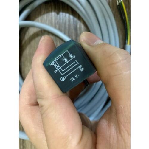 Plug wire KMF-1-24DC-2.5-LED 30935 Germany FESTO solenoid valve coil