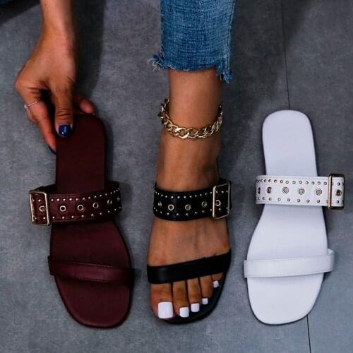 Women 2021 Summer Metal Decoration Slides Square Heel Adult Non-slip Sandals Slippers Ladies Buckle Strap Slipper Female Sandal