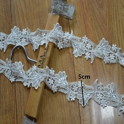 5cm width 4yds/lot white floral water soluble Venise Lace Trim with Design for Wedding Bridal and Garment Decoration 1741503