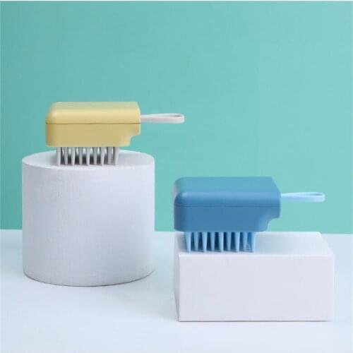 Pet Bath Brush Cat Massage Comb Dog Hair Cleaning Comb Pet Cleaning Beauty Brush Dandruff Hair Ball Cleaning TPR Soft Comb Teeth