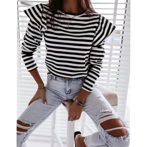 Ladies Autumn/Winter 2021 round neck long sleeve striped casual cute T-shirt with wooden ear edge