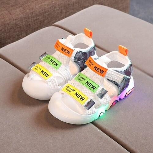 2021 Size 21-30 Baby Boys Led Sandals Kids LED Glowing Sandals for Children Shoes with Luminous Beach Sandals Non-slip Slippers