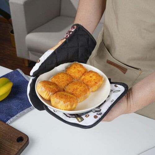 Kitchen Oven Heat-Insulating Gloves and Pad Household Anti-scalding Thickened Gloves Mat Nordic Style Mitts Home Baking Tools