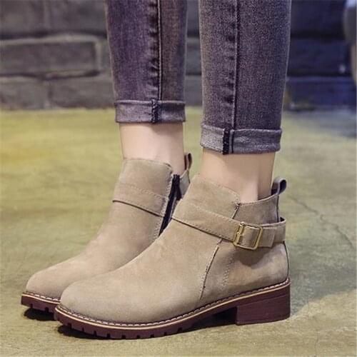 Autumn 2018 European new low-heeled Korean womens short boots leather belt buckles student Martin boots anti-skid female boots