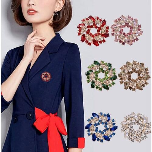 New Women Crystal Rhinestone Golden Chinese Redbud Flower Brooch Pins Clothes Scarf Buckle Garment Accessories Fashion Jewelry