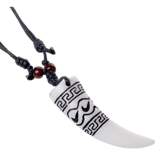 Fashion Vintage Black Chain Necklace Men Wolf Tooth Spike Charms Imitation Yak Bone Carved Long Rope Amulet Women Retro Jewelry