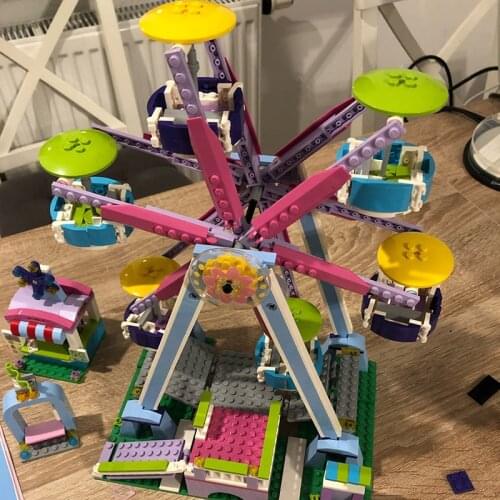 701Pcs Playground Ferris Wheel Model Building Blocks Girls Friends Pink Dream For Girl Star Wish Assembling DIY Bricks Toys Kids