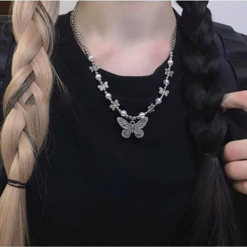Harajuku Clavicle Chain Retro Butterfly Pendant Beaded Necklace Short Chain Simple Street Personality Clavicle Chain Accessories