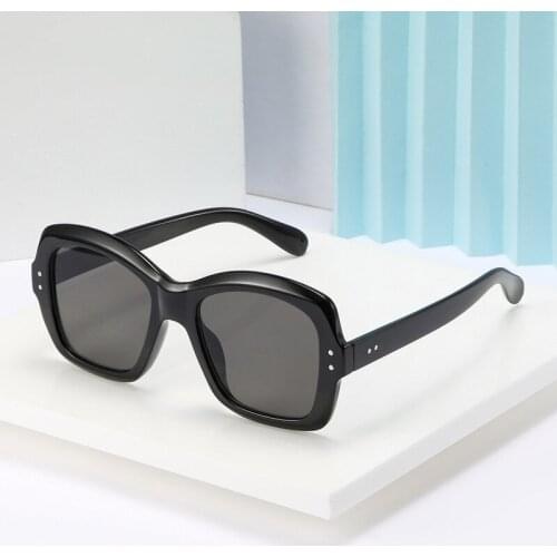 New Brand Cat Eye Square Sunglasses Women Oversized Sun Glasses Female Summer Traveling Eyewear Retro Black Men Shades UV400