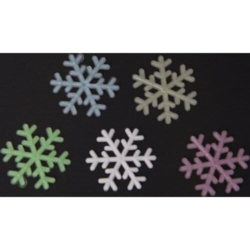50Pcs 3D Luminous Snowflake Glow In The Dark Light Home Garden Fluorescent Decal