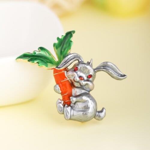 Madrry Vivid Gray Rabbit With Carrot Brooches For Women Kids Enamel Animal Plant Shape Brooch Collar Clip bags badge kids Gifts