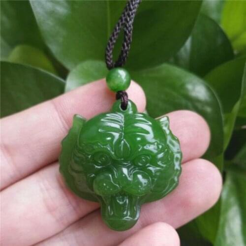Fashion Natural Green Jade Tiger-Head Pendant Chinese Hand-Carved Lucky Amulet