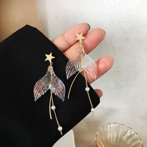 The New Fashion Female Temperament Long Earring Atmospheric Party Gift