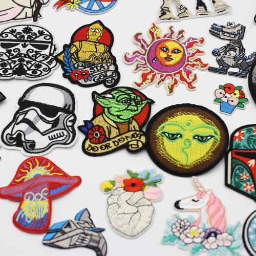 Alien Clothing Patch Embroidery Cloth Stick DIY Sewing Accessories Robot Badge Clothing Decal Decoration Iron Patch